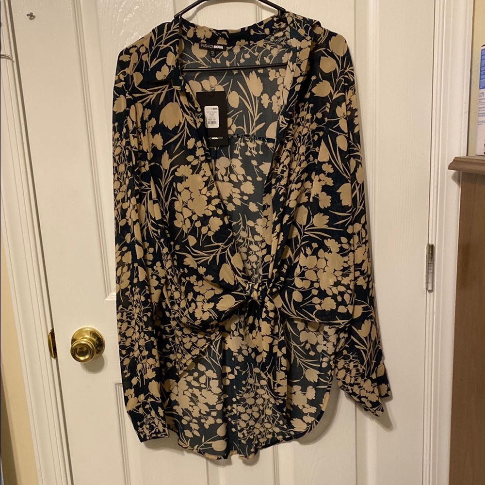 Floral Print Blouse in Black and Tan